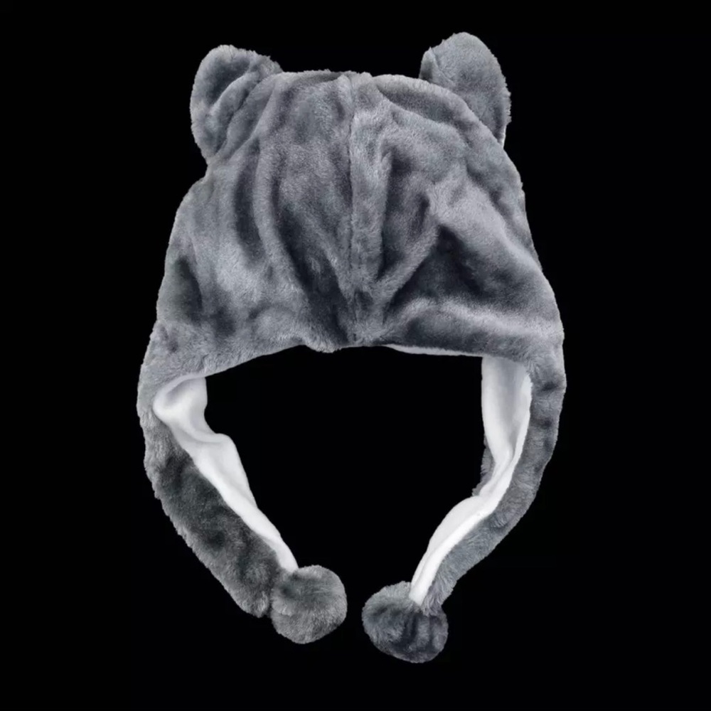 Winter Wolf Hat - Picture 6 of 8